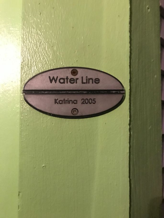 CLOSE UP KATIES ENTRANCE